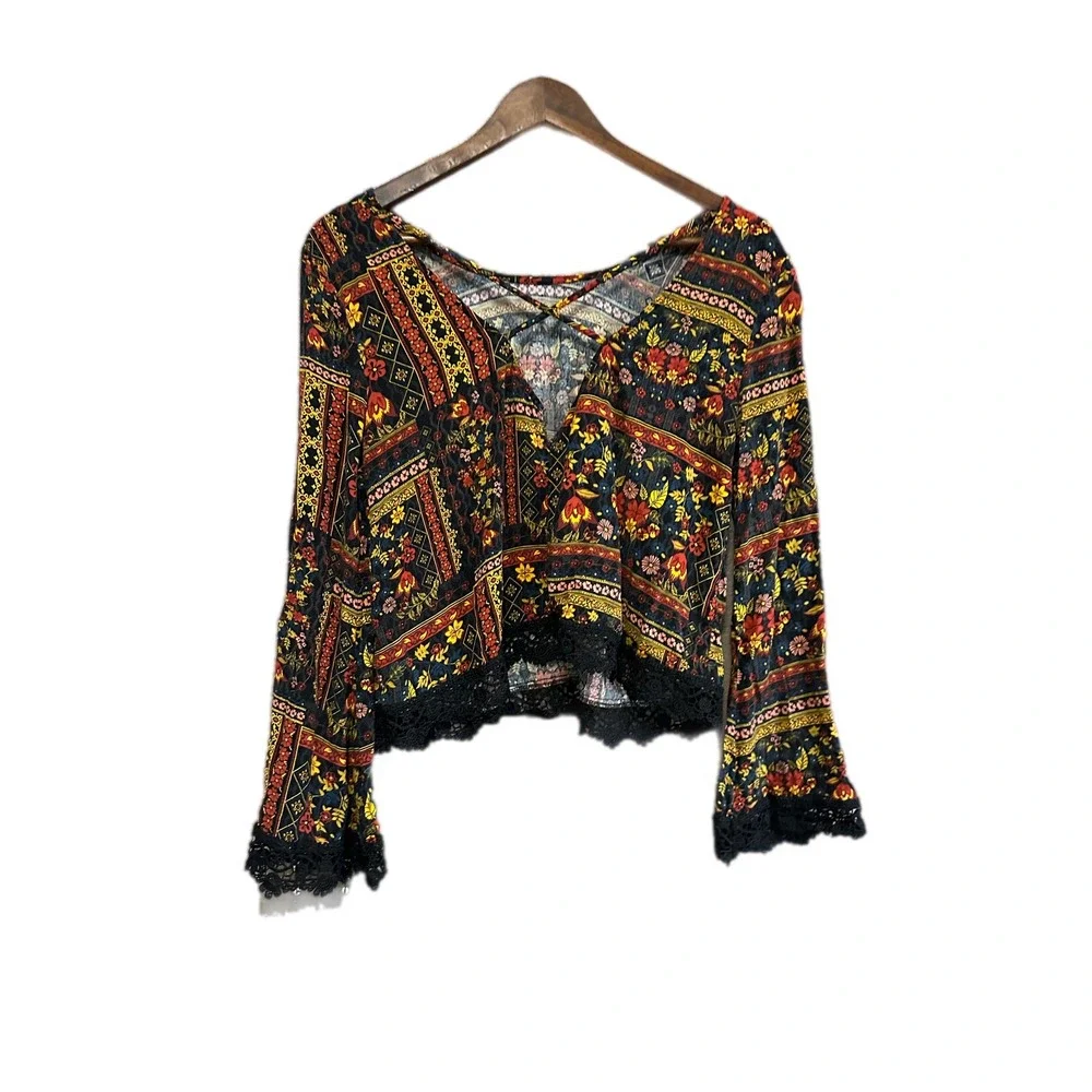 H&M‎ Coachella Festival Floral Print Bell Sleeve Lace Trim Crop Top Blouse